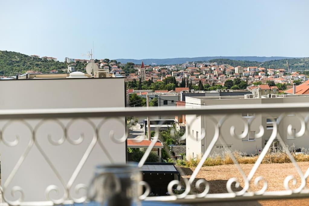 Apartment Dajana Feeling Of Home Trogir Ngoại thất bức ảnh