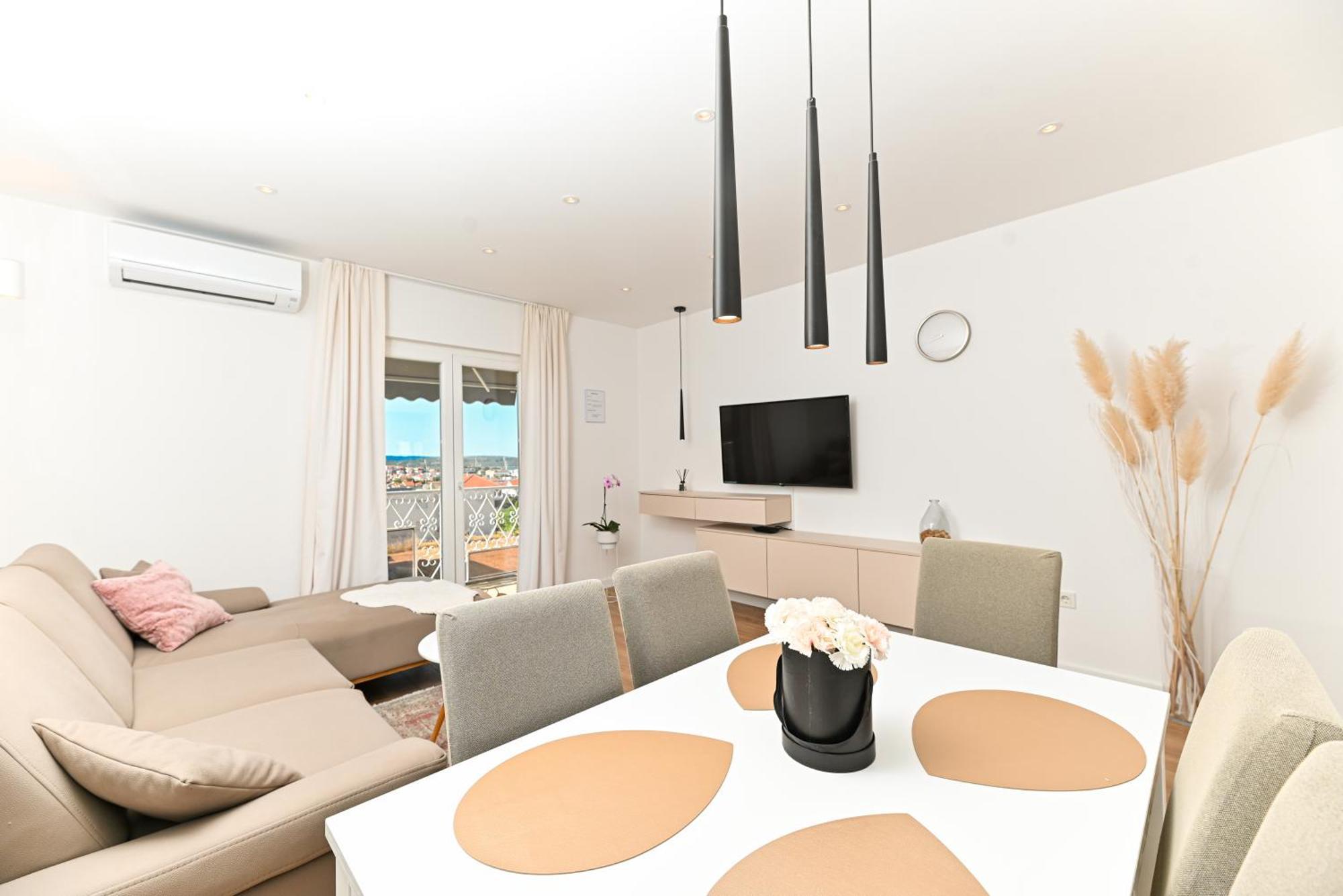 Apartment Dajana Feeling Of Home Trogir Ngoại thất bức ảnh