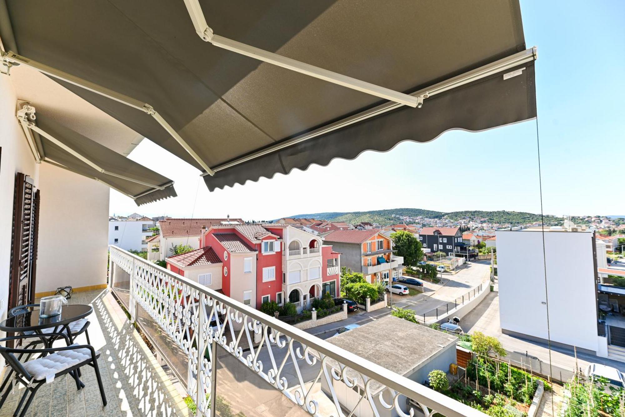 Apartment Dajana Feeling Of Home Trogir Ngoại thất bức ảnh