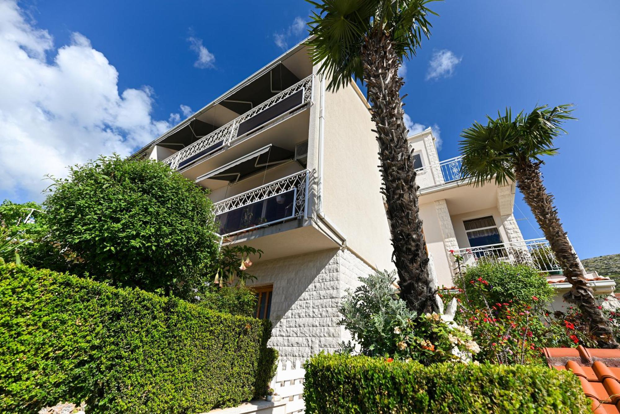 Apartment Dajana Feeling Of Home Trogir Ngoại thất bức ảnh