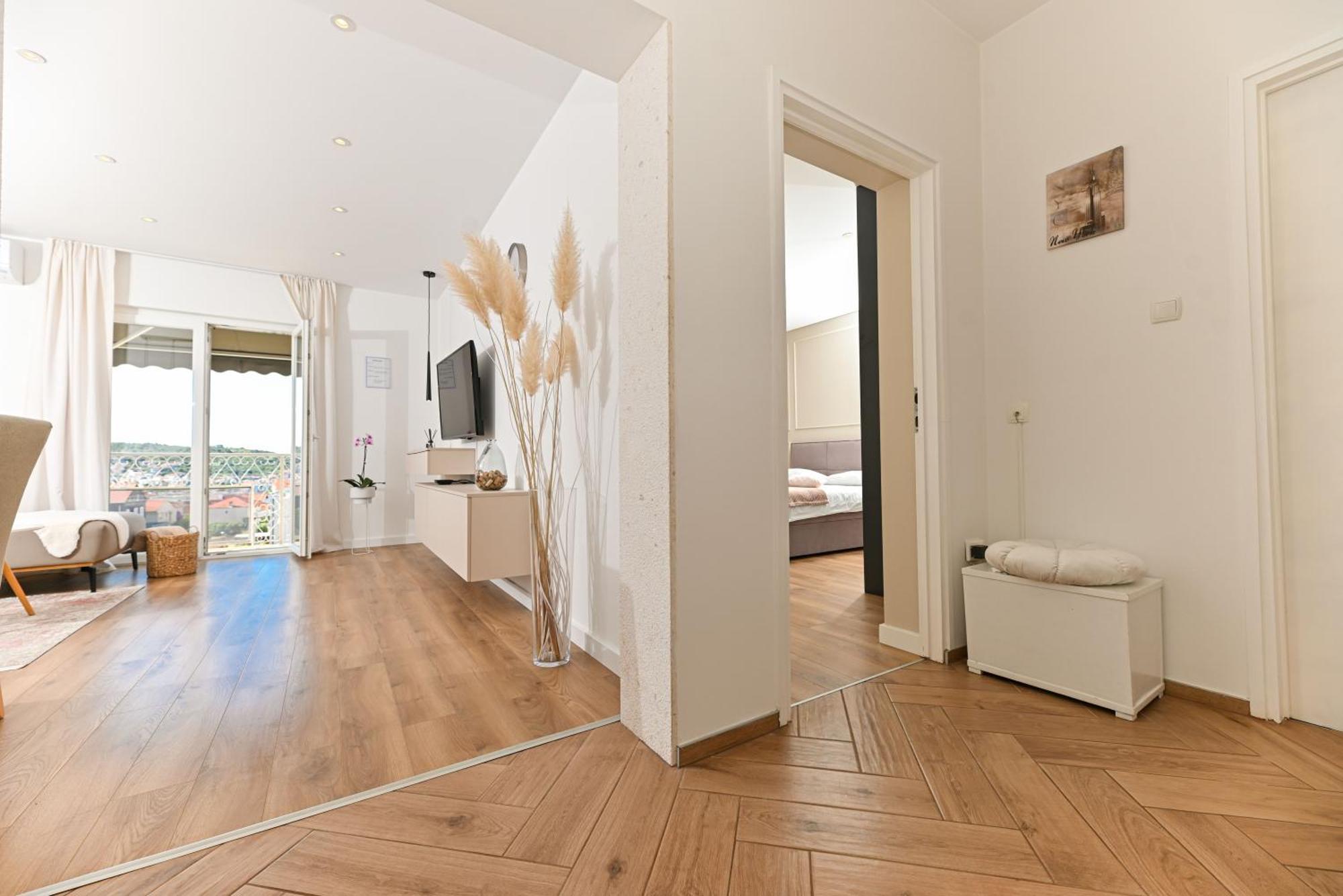 Apartment Dajana Feeling Of Home Trogir Ngoại thất bức ảnh