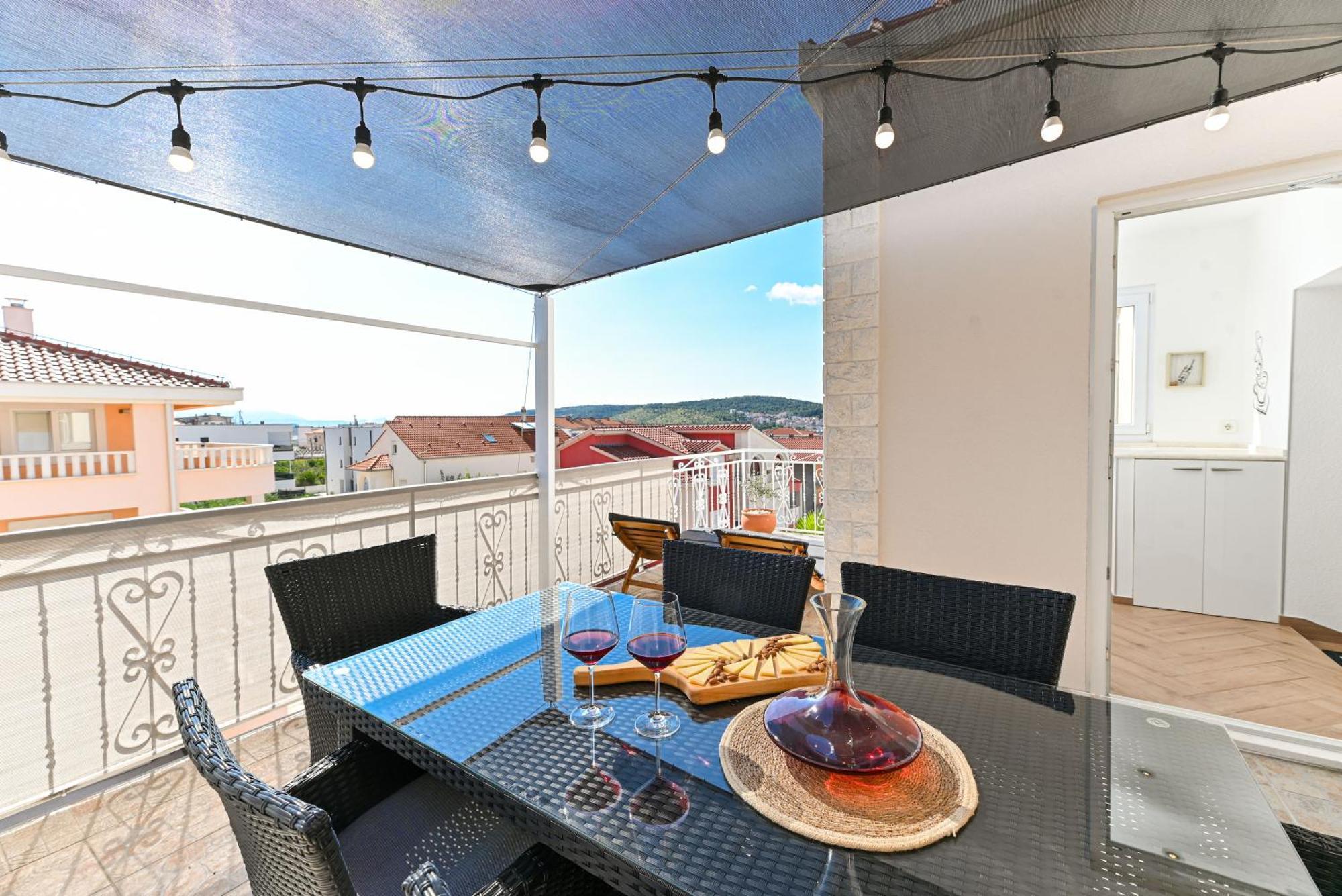 Apartment Dajana Feeling Of Home Trogir Ngoại thất bức ảnh